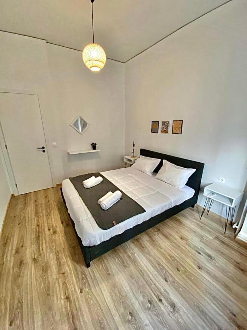 Comfortable Apartment In The City Center Atene Esterno foto
