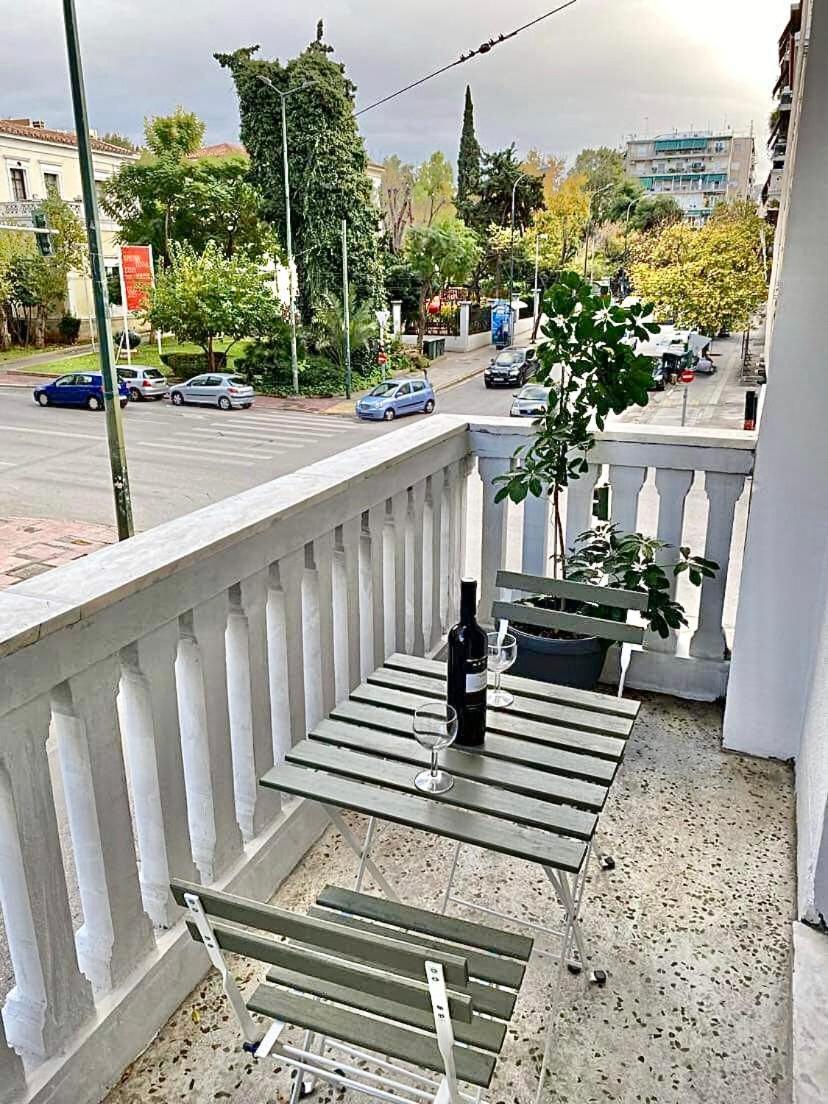 Comfortable Apartment In The City Center Atene Esterno foto